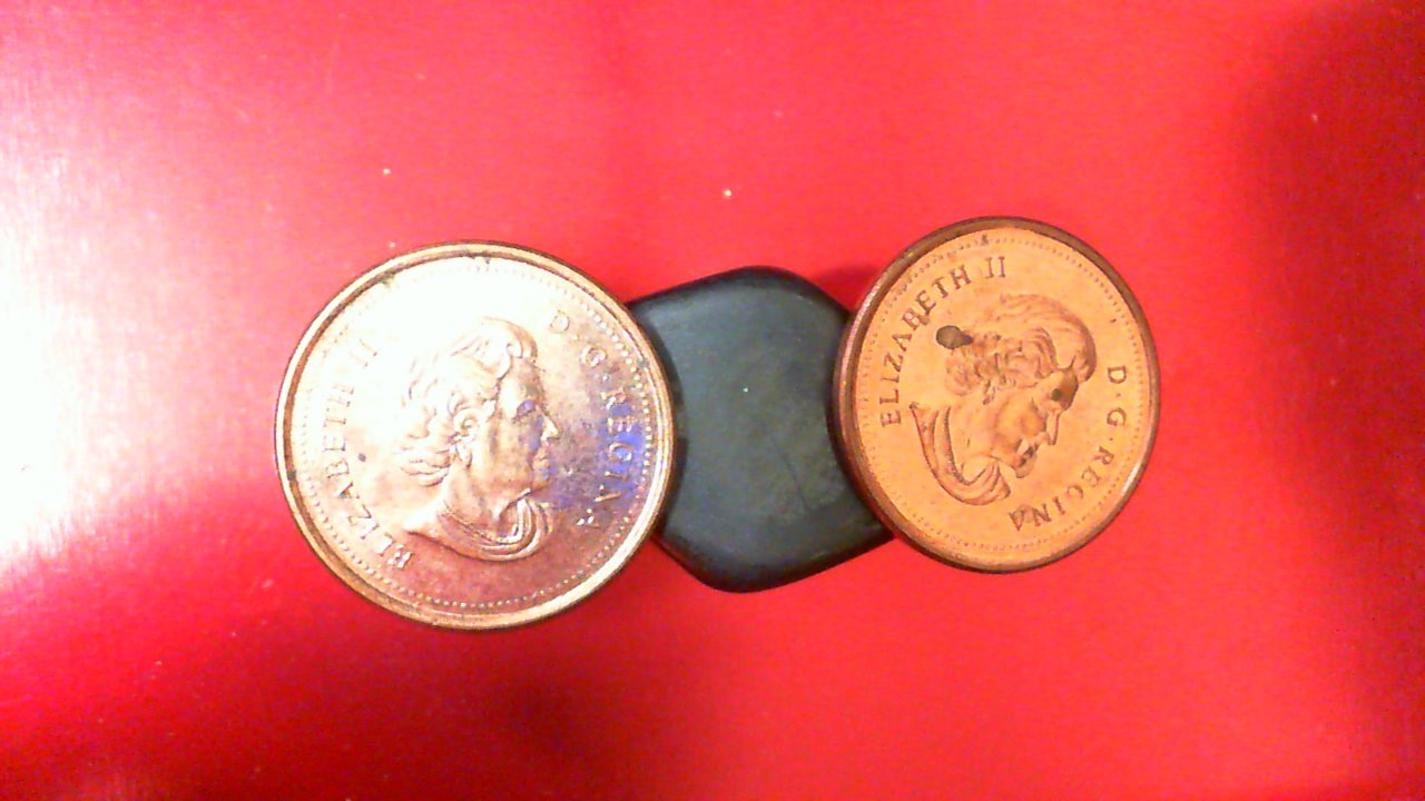 2006 Canada pennies, magnetic, with no logo and no P - rare (QTY of 2)